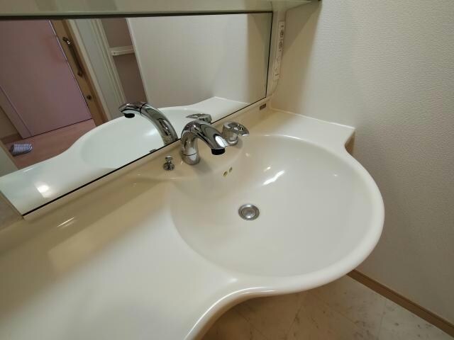 矢場町駅 徒歩5分 8階の物件内観写真