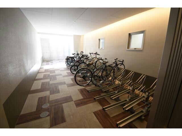 丸の内駅 徒歩3分 4階の物件外観写真