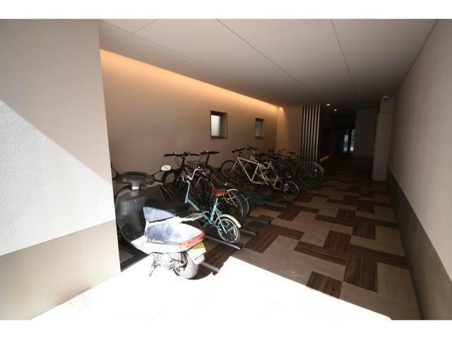 丸の内駅 徒歩3分 4階の物件外観写真