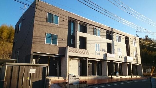 アルカンシエルコリーヌの物件外観写真