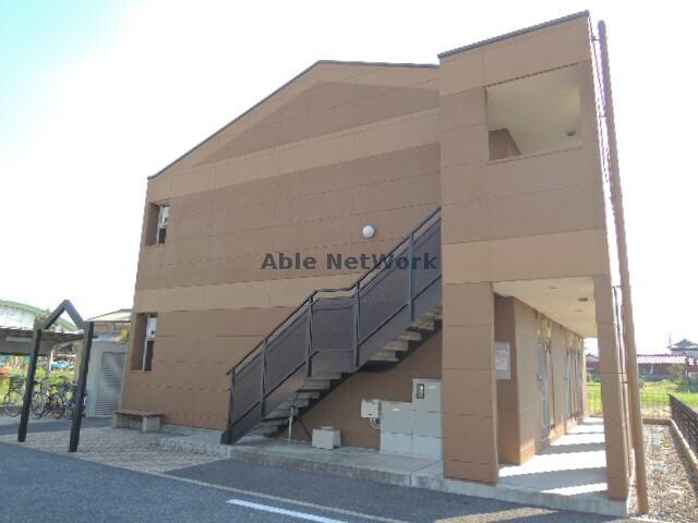 ウィングコートの物件外観写真