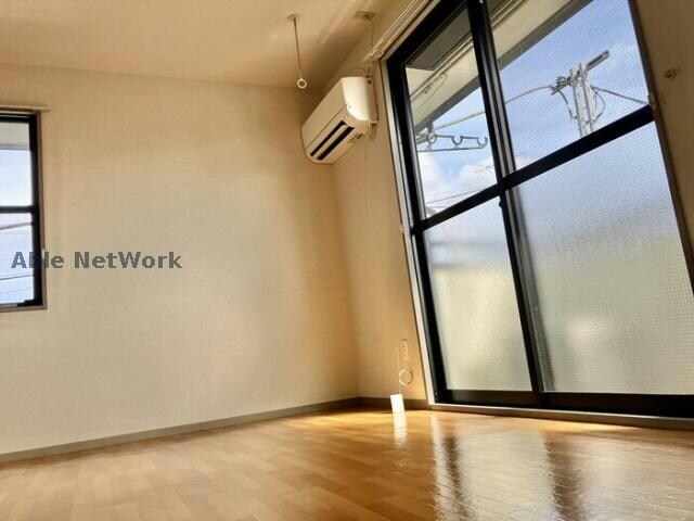 ロイヤルスクエアAの物件内観写真