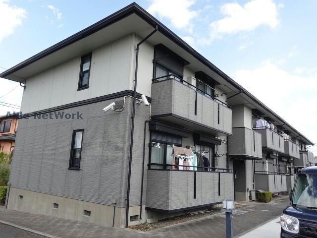 ロイヤルスクエアAの物件外観写真