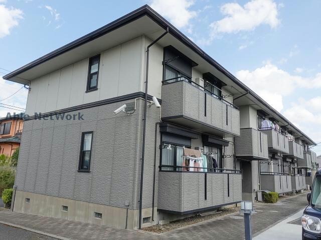 ロイヤルスクエアAの物件外観写真