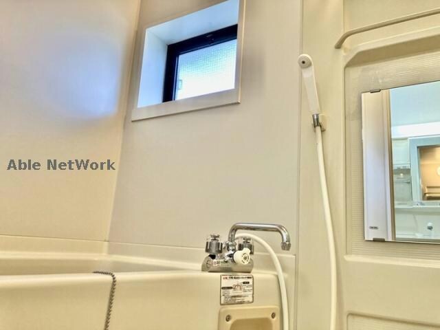 ロイヤルスクエアAの物件内観写真