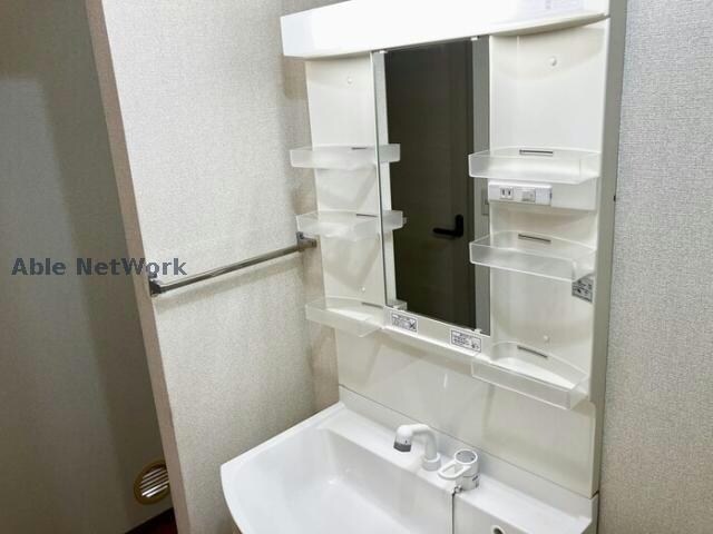 ロイヤルスクエアAの物件内観写真