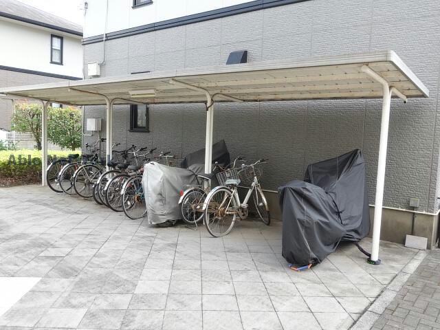 ロイヤルスクエアAの物件外観写真