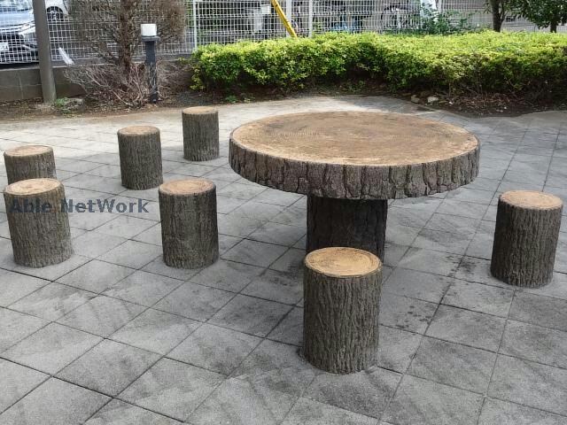 ロイヤルスクエアAの物件外観写真