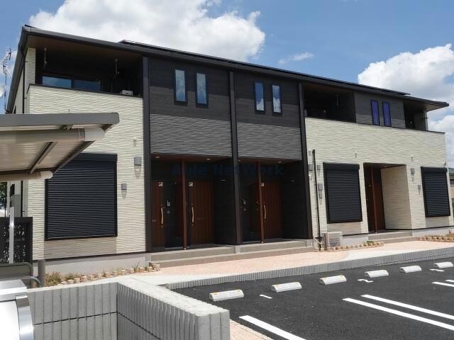 メゾンドゥイエットの物件外観写真