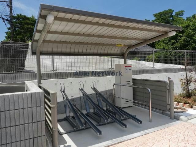 メゾンドゥイエットの物件外観写真