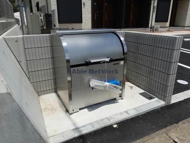 メゾンドゥイエットの物件外観写真