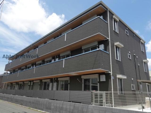 シャイングレイスの物件外観写真