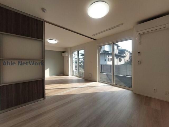 シャイングレイスの物件内観写真