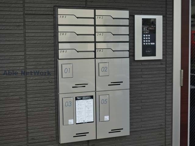 シャイングレイスの物件外観写真