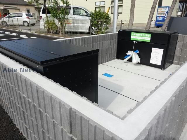 シャイングレイスの物件外観写真