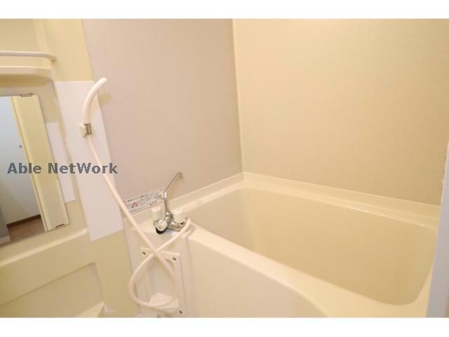 リヴェールキャッスルＥの物件内観写真