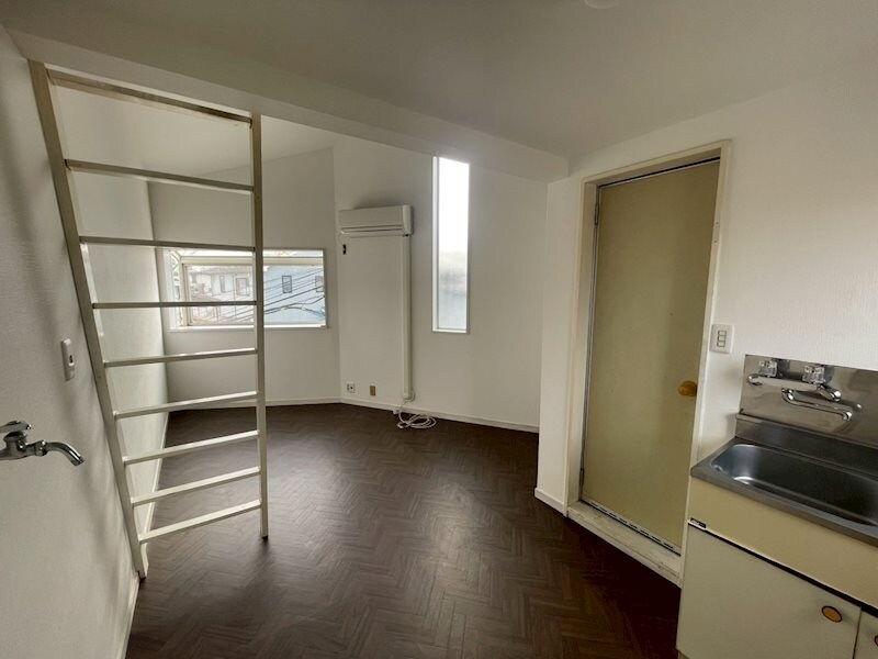 ホワイトハウス日野の物件内観写真