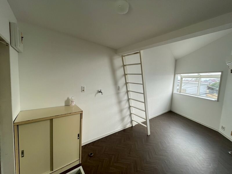 ホワイトハウス日野の物件内観写真