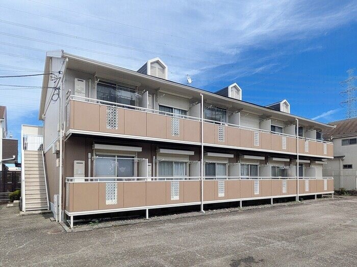 アイアンフラッツの物件外観写真