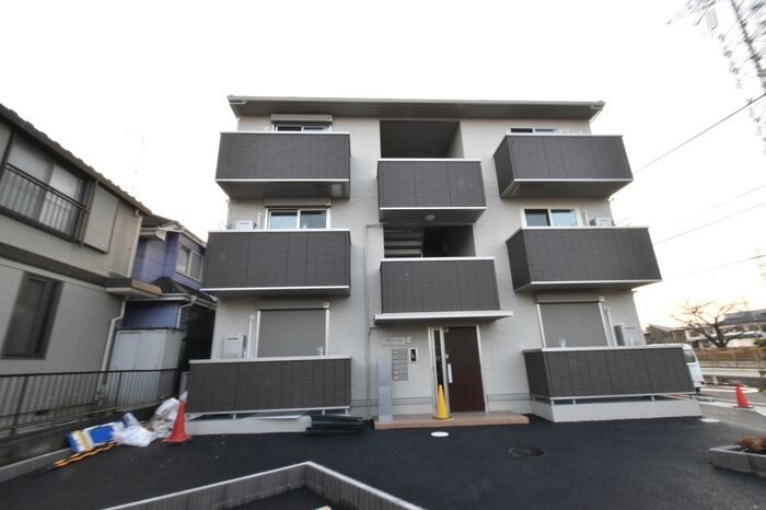 メタルフォックスの物件外観写真