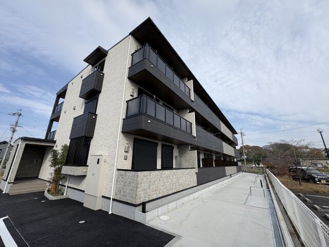 ラクーン守山の物件外観写真