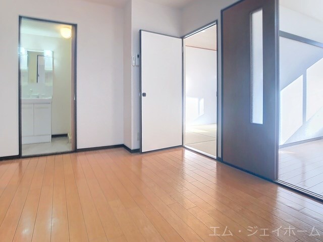 サラナフラットの物件内観写真