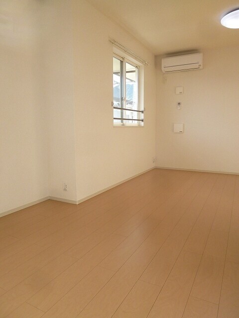 ラフィーネ坂本の物件内観写真