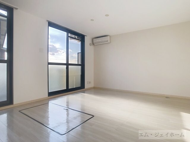 エルミナコート八日市の物件内観写真