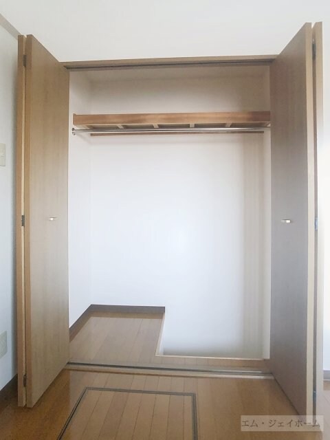 エルミナコート八日市の物件内観写真