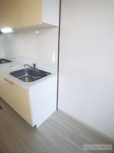 エルミナコート八日市の物件内観写真