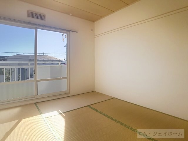 ユヌベルメゾンⅡの物件内観写真