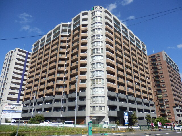 ロータリーマンション大津京レアールの物件外観写真