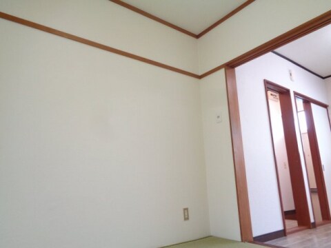 ハイネスグリーン貴生川の物件内観写真