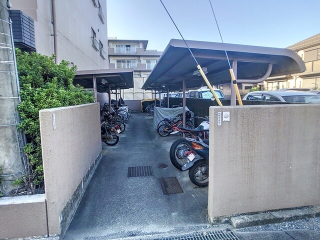 フラワー１番館の物件外観写真