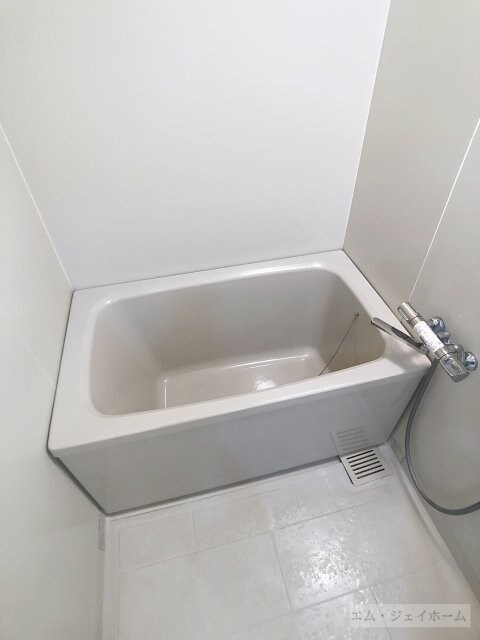 フラワー１番館の物件内観写真