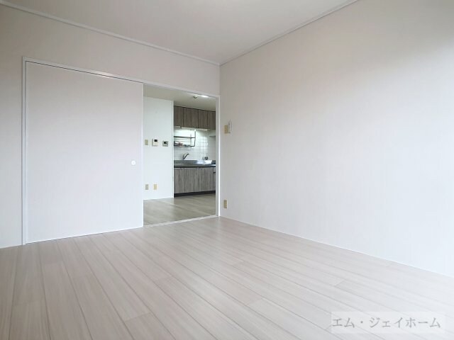 フラワー１番館の物件内観写真