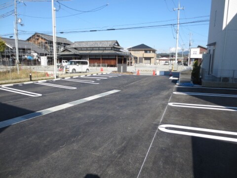 エーリ・フノマージュの物件外観写真