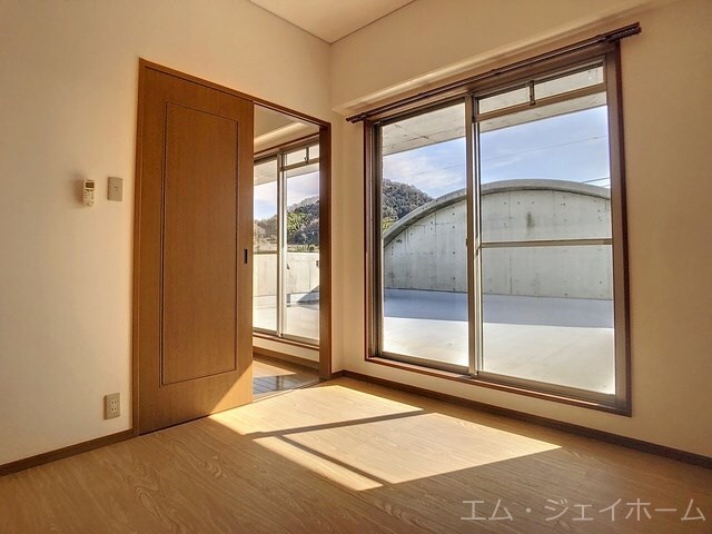 メゾネット石原の物件内観写真