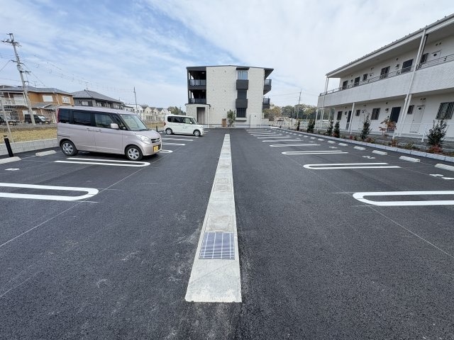 ラクーン守山の物件外観写真