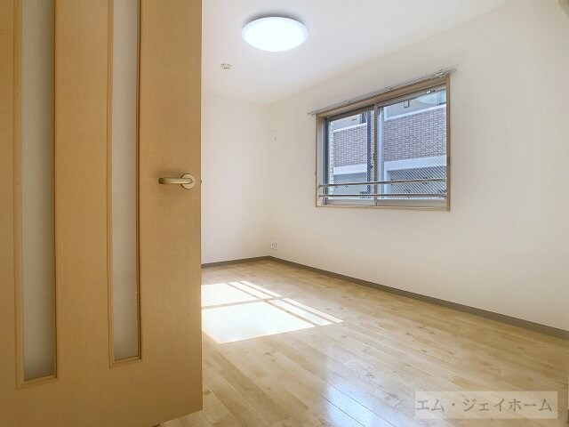 シャトレー六番館の物件内観写真