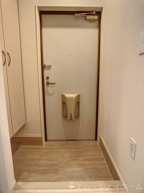 フロンティアの物件内観写真