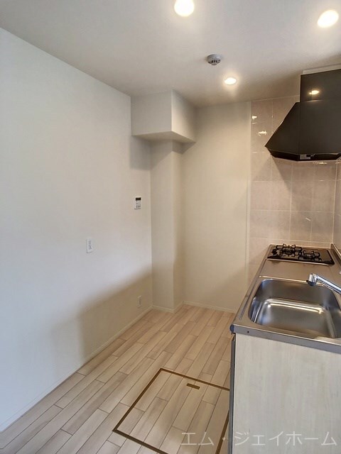 フロンティアの物件内観写真