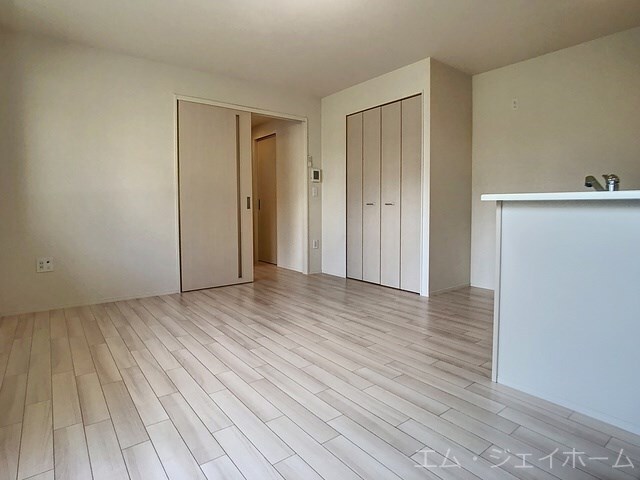 フロンティアの物件内観写真