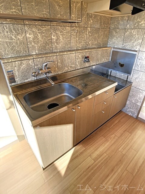 フローラルコートの物件内観写真