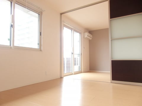 アイプルークの物件内観写真