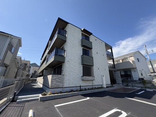 ディアコート唐崎の物件外観写真