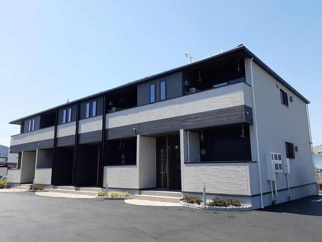 ラフィーネⅢの物件外観写真