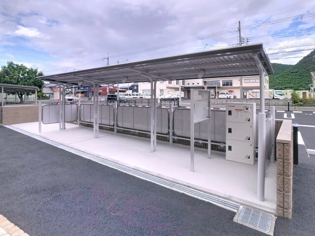 モデルヌ　アンジュの物件外観写真