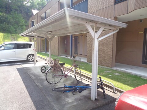 プランドール紫香楽の物件外観写真