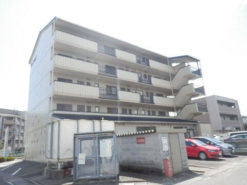 シャトーアルバの物件外観写真